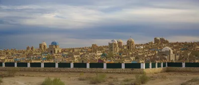 Riesiger muslimischer Friedhof