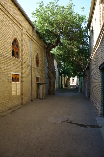 In Buchara wurde vieles belassen und entsprechend schön ist die Stadt als Ganzes