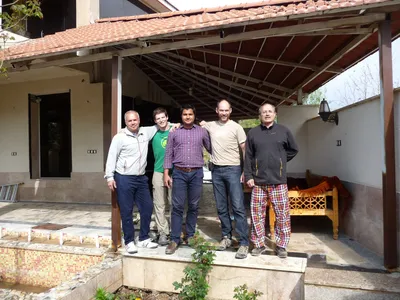 Saeed und seine Cousins in ihrem Sommerhaus